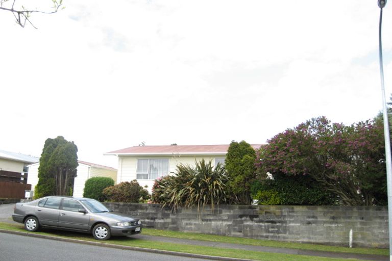Photo of property in 2 Villa Place, Bell Block, New Plymouth, 4312