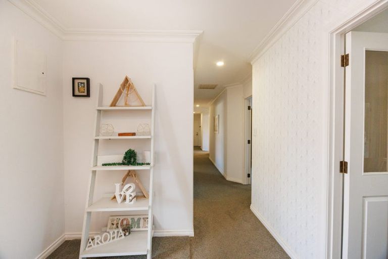 Photo of property in 15 Flemington Lane, Awapuni, Palmerston North, 4412