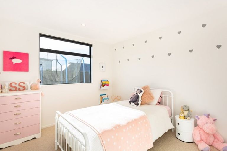 Photo of property in 37 Roys Street, Marshland, Christchurch, 8083