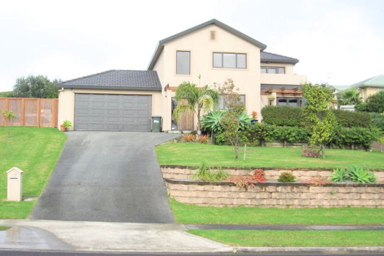 Photo of property in 17 Lamia Place, The Gardens, Auckland, 2105