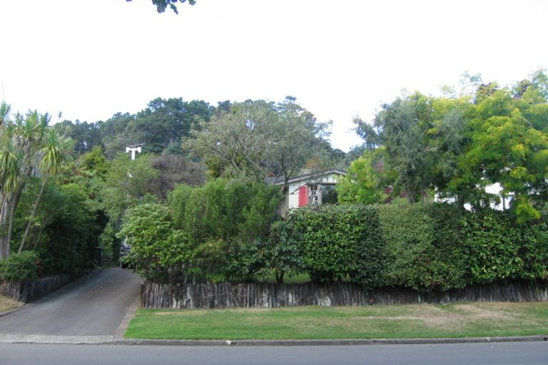 Photo of property in 18 Chatsworth Road, Silverstream, Upper Hutt, 5019