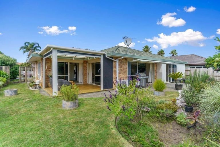 Photo of property in 122 Santa Monica Drive, Papamoa Beach, Papamoa, 3118