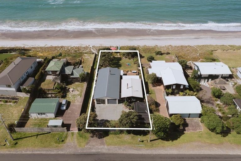 Photo of property in 515 Pukehina Parade, Pukehina, Te Puke, 3189