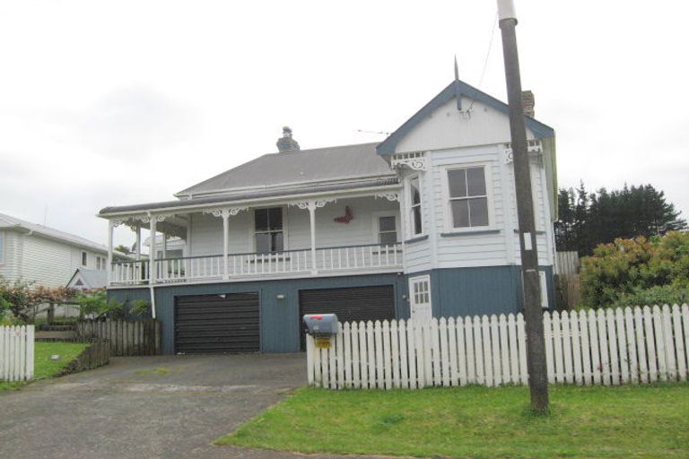 Photo of property in 165 Bombay Road, Bombay, 2675