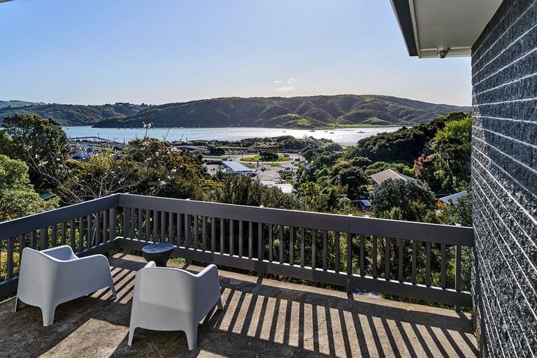 Photo of property in 20 Kiriwai Road, Paremata, Porirua, 5024