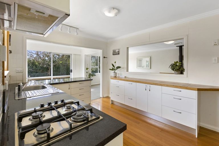 Photo of property in 182 Richmond Road, Lepperton, New Plymouth, 4373