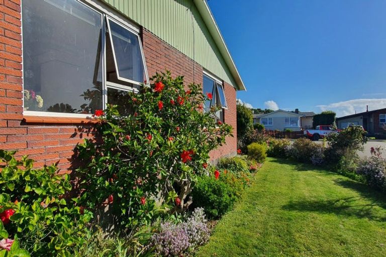 Photo of property in 9 Severn Place, Spotswood, New Plymouth, 4310