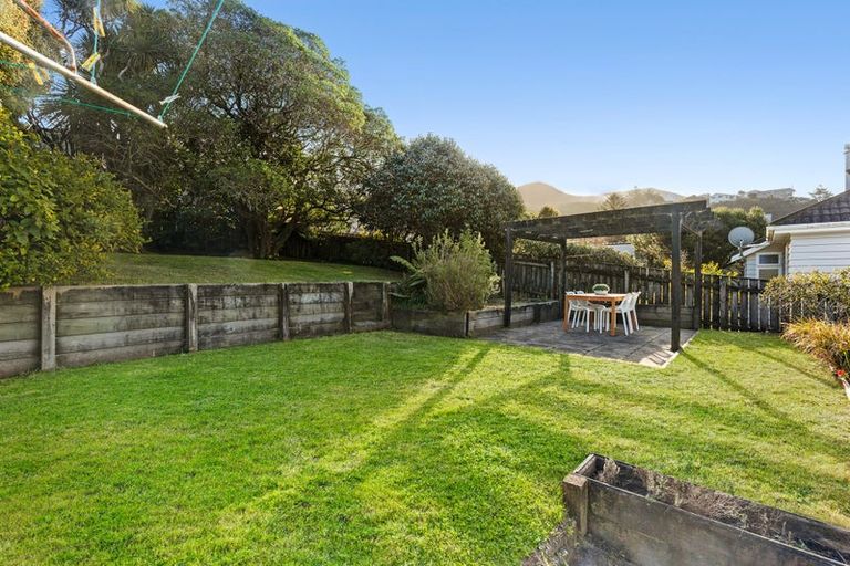Photo of property in 6 Hathaway Avenue, Karori, Wellington, 6012