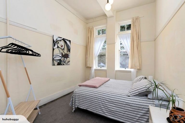 Photo of property in Blythswood Flats, 1/3 Aro Street, Aro Valley, Wellington, 6021