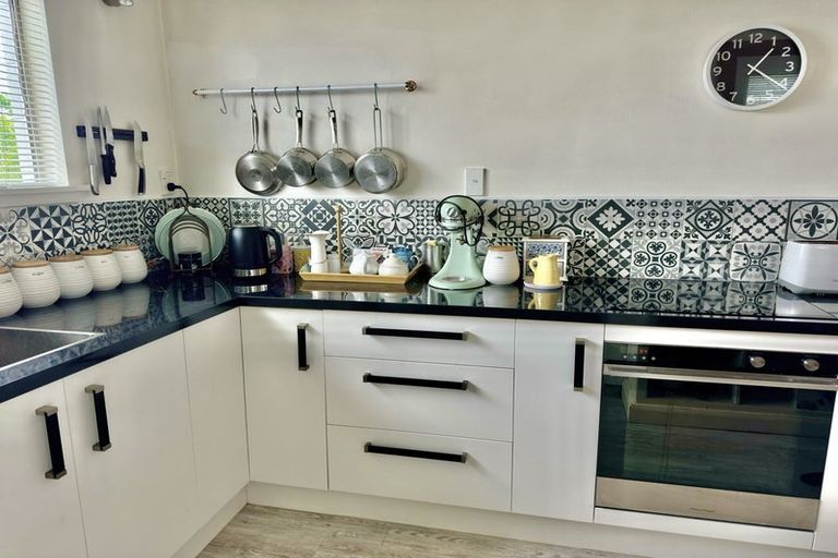 Photo of property in 37 Kinley Street, Rangiora, 7400