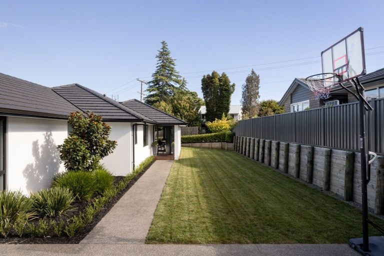 Photo of property in 15 Godwit Lane, Welcome Bay, Tauranga, 3112