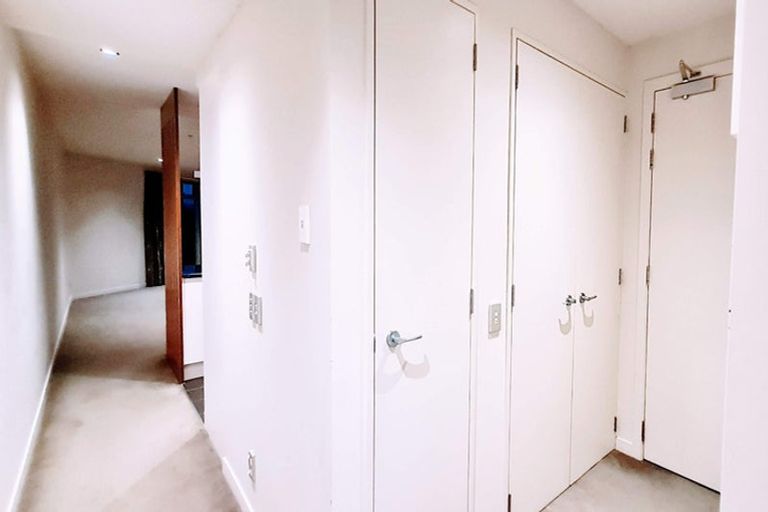 Photo of property in Piermont Apartments, 4i/82 Cable Street, Te Aro, Wellington, 6011