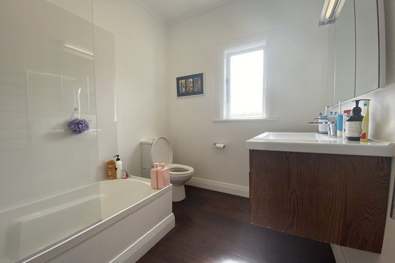 Photo of property in 43 Duthie Street, Karori, Wellington, 6012