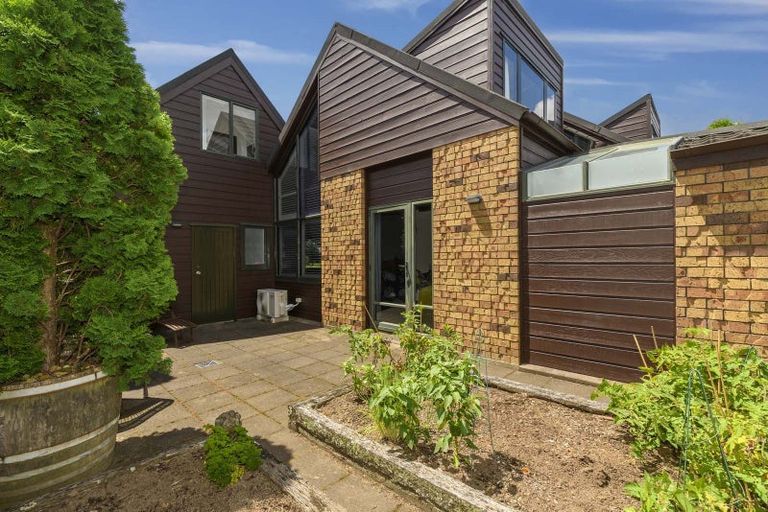 Photo of property in 9 Hinewa Road, Otumoetai, Tauranga, 3110