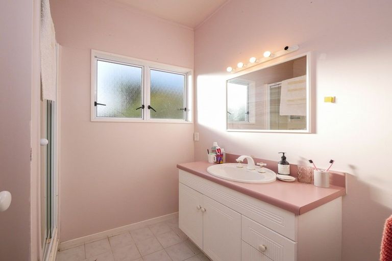 Photo of property in 17 Calvert Place, Shiel Hill, Dunedin, 9013