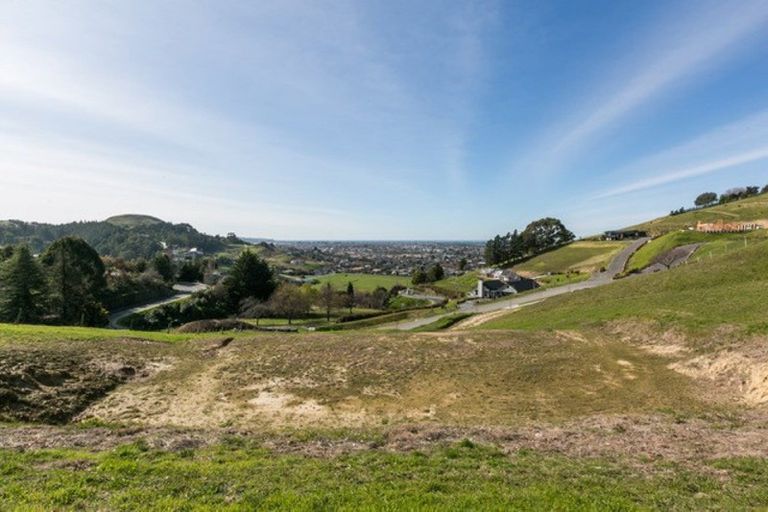 Photo of property in 3 Te Roera Drive, Taradale, Napier, 4112