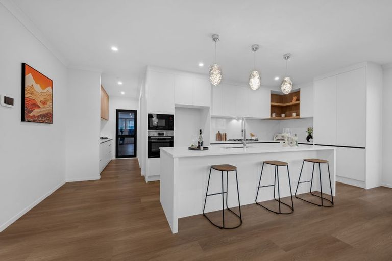 Photo of property in 34 Emerald Avenue, Rosehill, Papakura, 2113