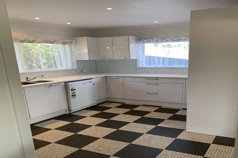 Photo of property in 368 Upper Harbour Drive, Greenhithe, Auckland, 0632