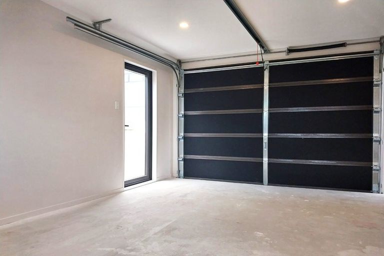 Photo of property in 57c Pleasant Road, Glen Eden, Auckland, 0602