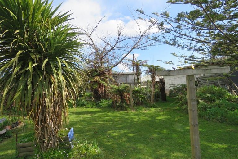 Photo of property in 60 Romilly Street, Westport, 7825