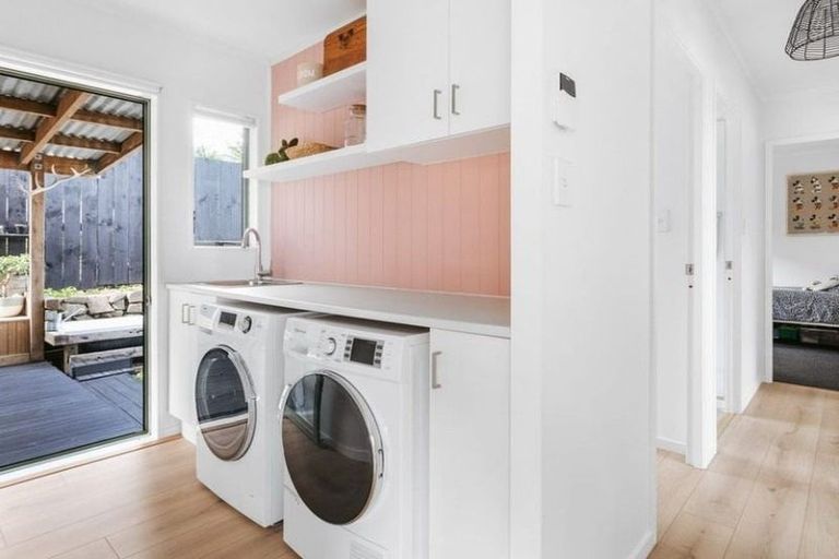 Photo of property in 21b Dingadee Street, Welcome Bay, Tauranga, 3112