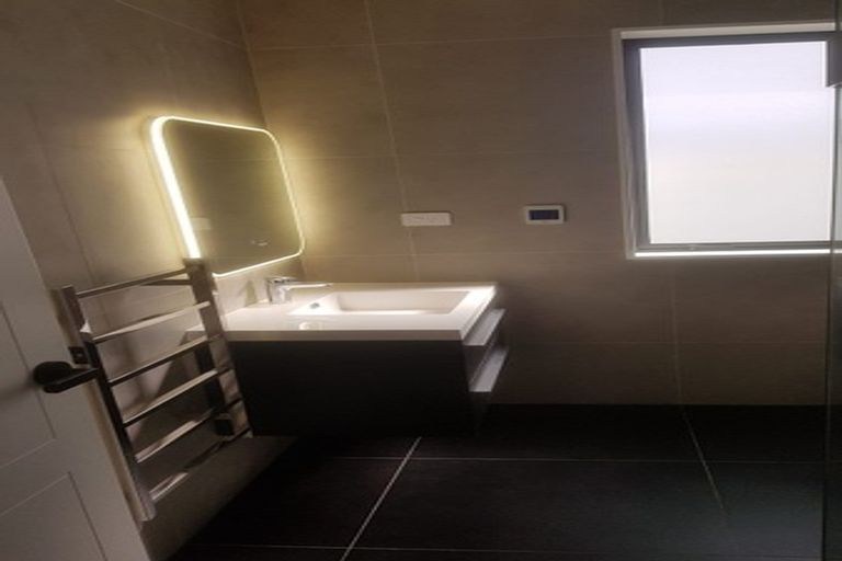 Photo of property in 1 Bight Road, Long Bay, Auckland, 0630