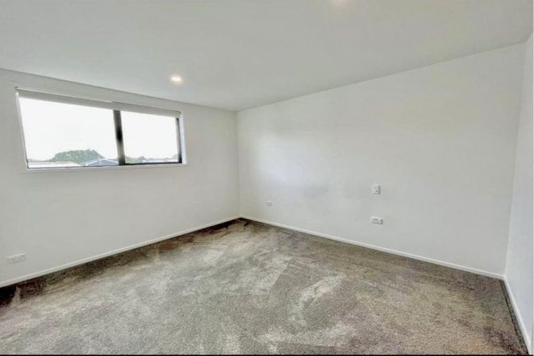Photo of property in 7/22 Yeovil Road, Te Atatu Peninsula, Auckland, 0610