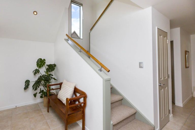 Photo of property in 2a Vernon Grove, Brown Owl, Upper Hutt, 5018