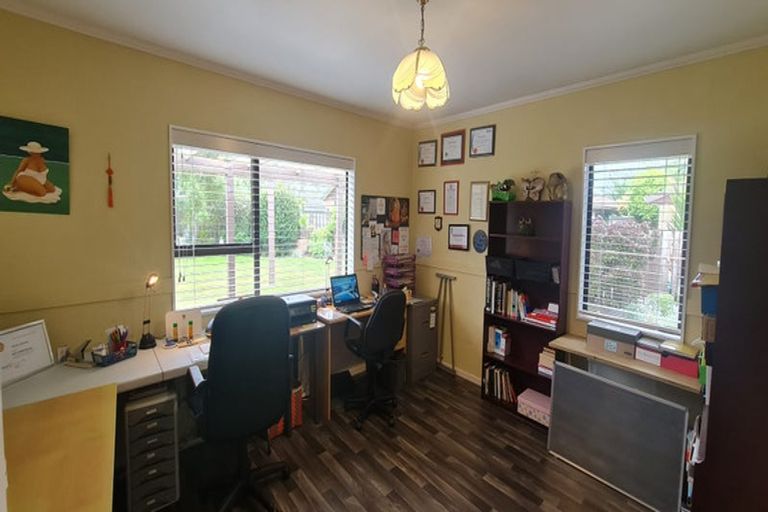 Photo of property in 12 Pinewood Grove, Paraparaumu Beach, Paraparaumu, 5032