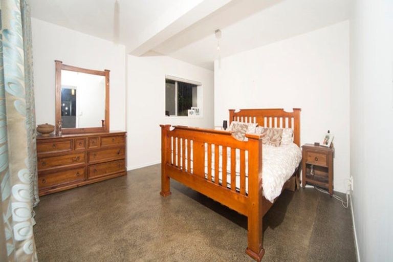 Photo of property in 44 Minnehaha Avenue, Titirangi, Auckland, 0604