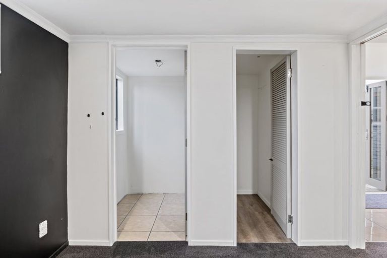 Photo of property in 18 Bayswater Crescent, Bromley, Christchurch, 8062