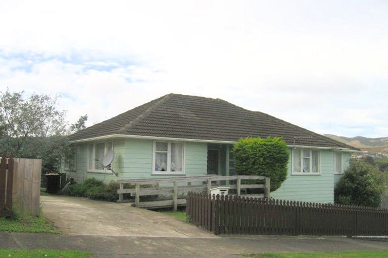 Photo of property in 33 Turkington Street, Tawa, Wellington, 5028