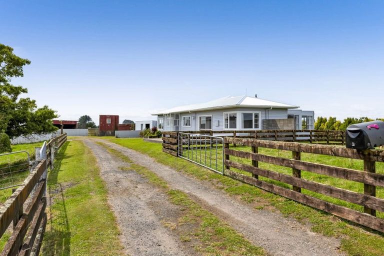 Photo of property in 124 Kahouri Road, Midhirst, Stratford, 4394