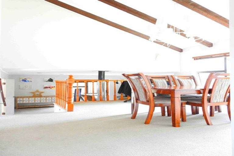 Photo of property in 29 Cairngorm Place, Highland Park, Auckland, 2010