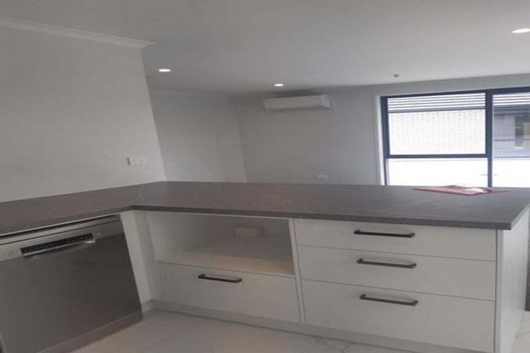 Photo of property in 9a Tirita Street, Kawaha Point, Rotorua, 3010