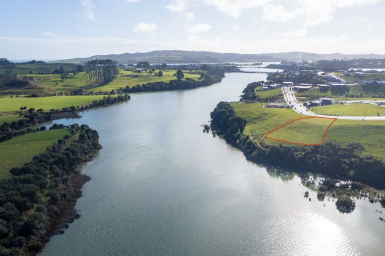 Photo of property in 76 Omahina Street, Raglan, 3225