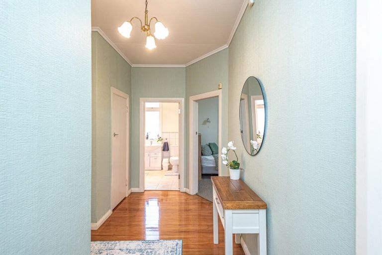 Photo of property in 4 Godwin Crescent, College Estate, Whanganui, 4500