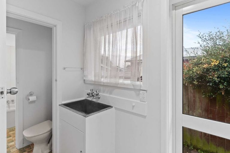 Photo of property in 14 Camelia Place, Islington, Christchurch, 8042