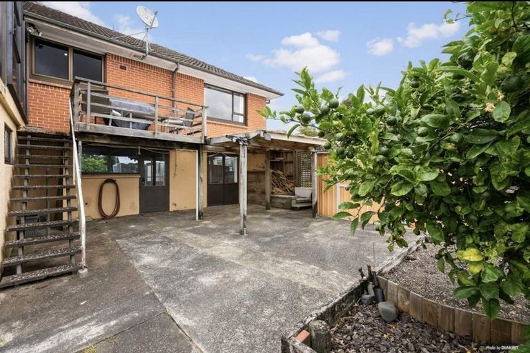 Photo of property in 18 Royal Road, Massey, Auckland, 0614