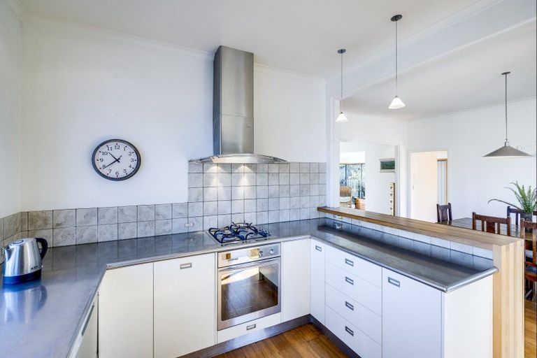 Photo of property in 109 Chaucer Road, Hospital Hill, Napier, 4110