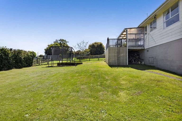 Photo of property in 17 Suther Street, Waverley, 4510