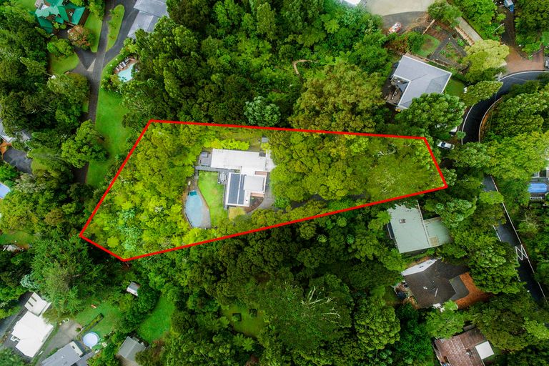 Photo of property in 14 Kopiko Road, Titirangi, Auckland, 0604