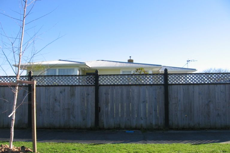 Photo of property in 33 Holdsworth Avenue, Milson, Palmerston North, 4414