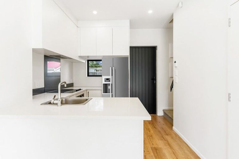 Photo of property in 9/54 Swanson Road, Henderson, Auckland, 0610