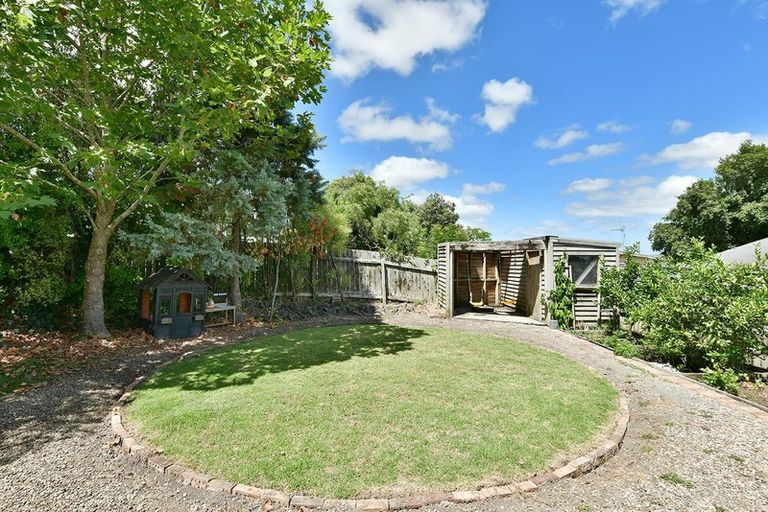 Photo of property in 25 Downer Street, Helensville, 0800