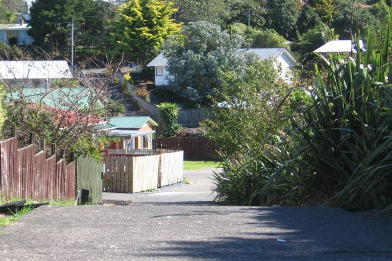 Photo of property in 1/30 Starforth Place, Henderson, Auckland, 0612