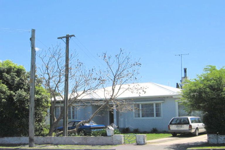 Photo of property in 38 De Lautour Road, Inner Kaiti, Gisborne, 4010