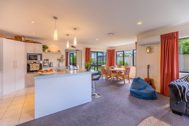 Photo of property in 6a Willow Drive, Taradale, Napier, 4112