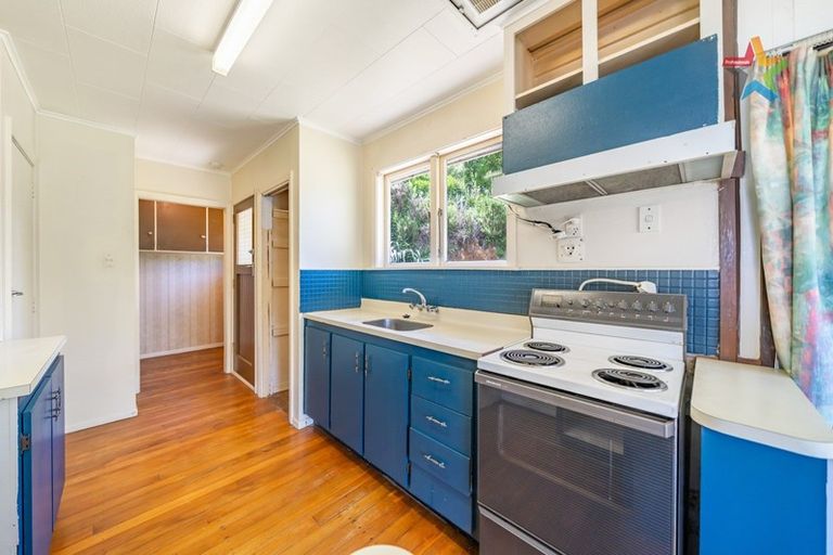 Photo of property in 51 Lowry Crescent, Stokes Valley, Lower Hutt, 5019