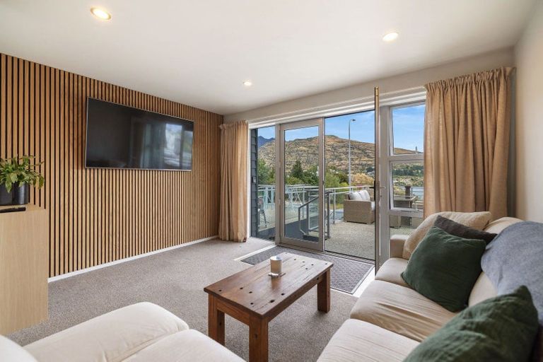 Photo of property in Remarkables Apartments, 12/658 Frankton Road, Queenstown, 9300